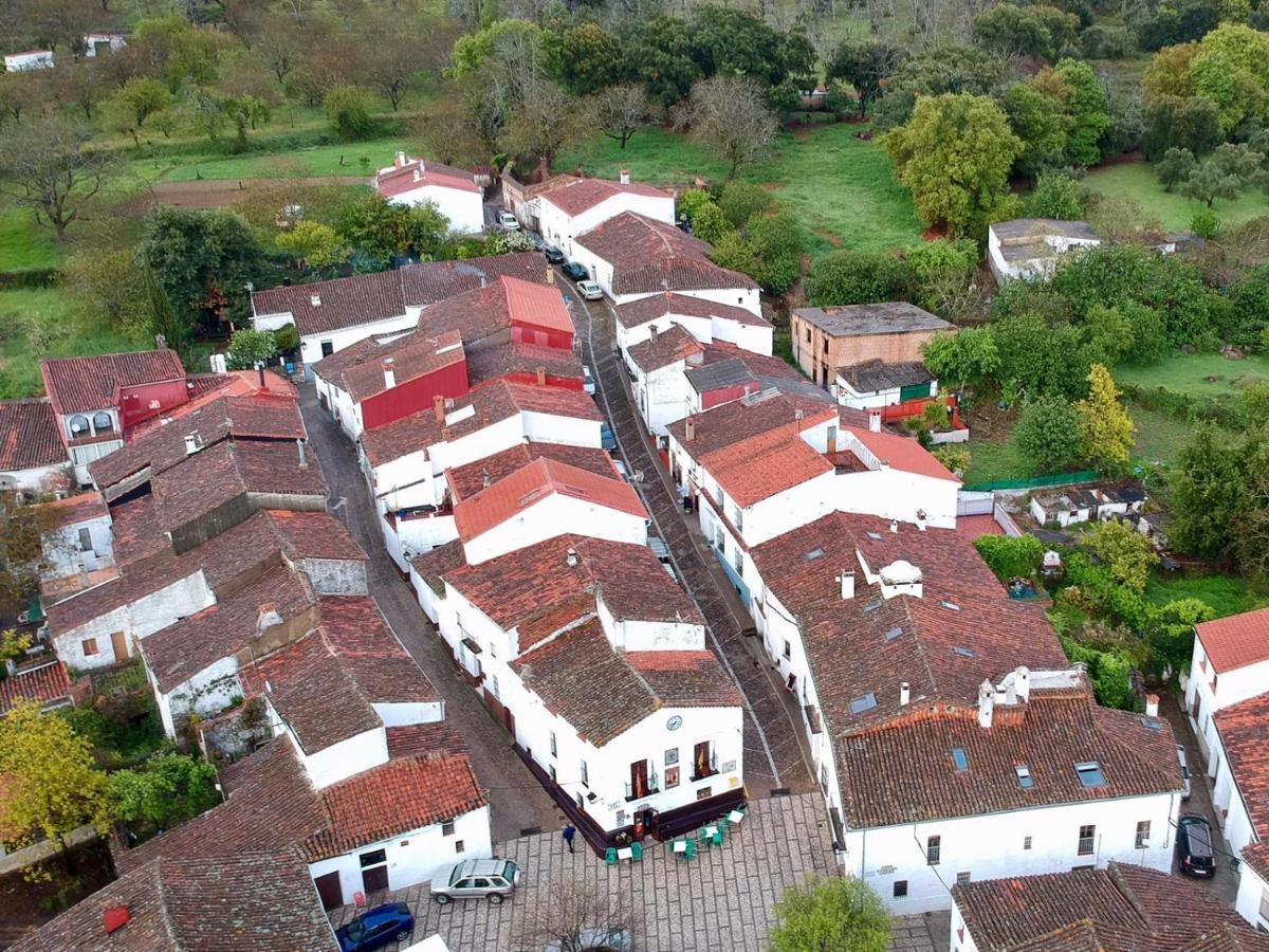 Casa Rural "Castano Bienestar" Castano de Robledo Exteriör bild
